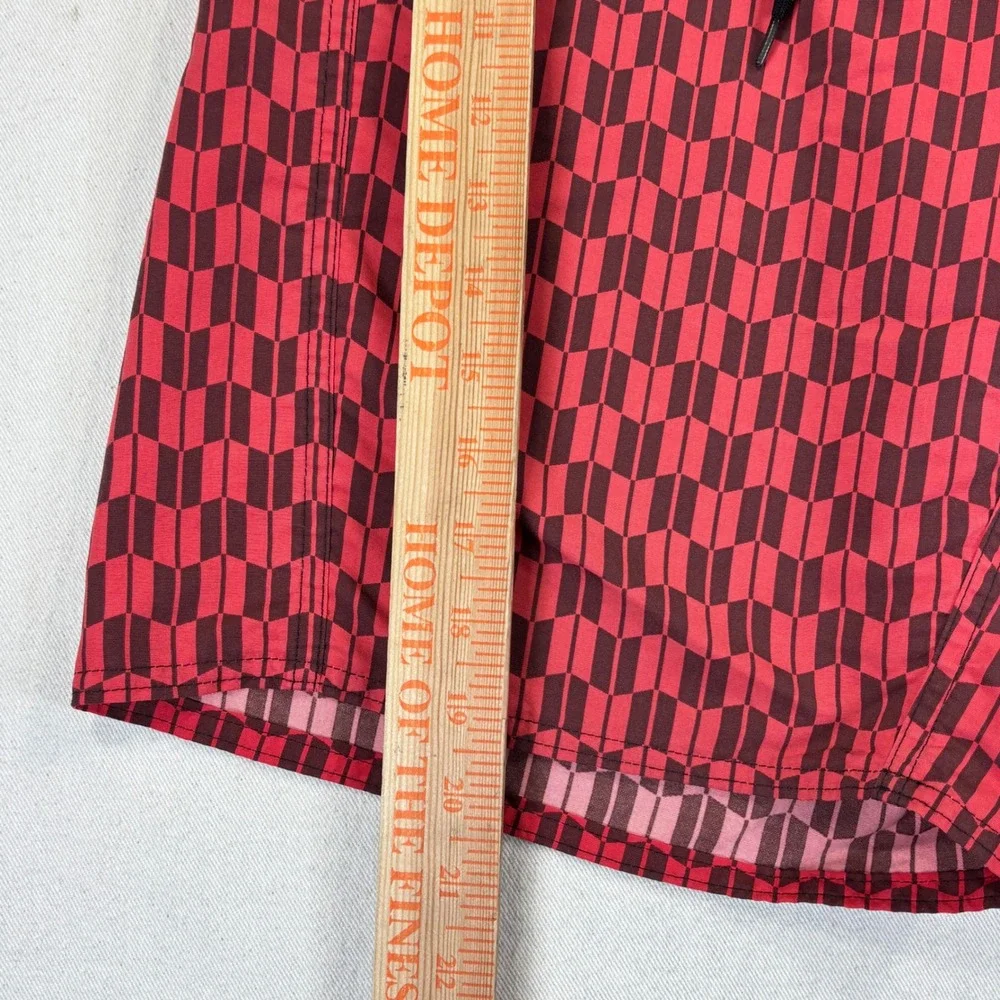 Patagonia Mens 30 Board Shorts Red Black Geometric Chevron Swim Trunks Nylon